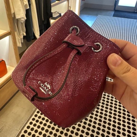 NWT!Coach Drawstring Wristlet Mini Pouch Bag in Silver/Pink Patent Leather CZ028 - Picture 1 of 10
